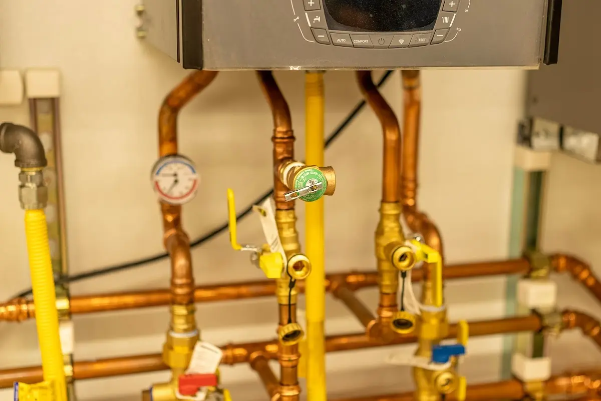 Licensed technician providing Slab Leak Repair for a homeowner in Baldwyn